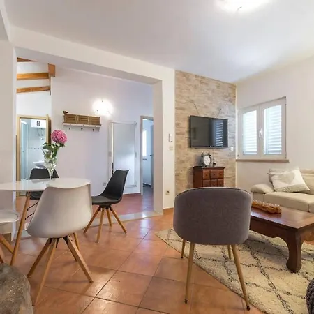 Villa Lora